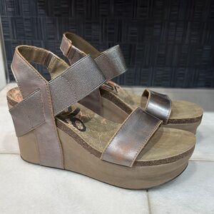 OTBT Metallic Brown Women's Wedge Sandals